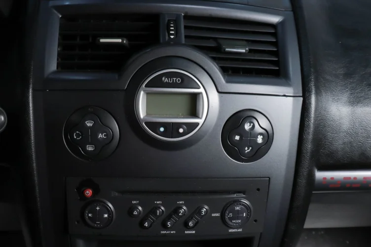 Renault Megane 10 из 14