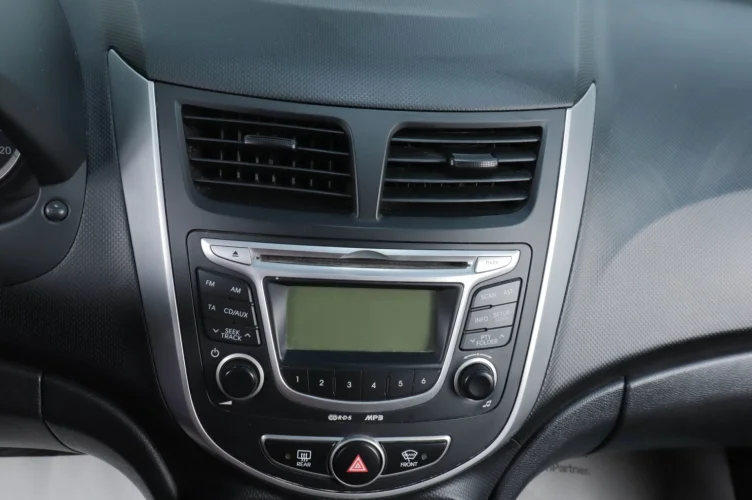 Hyundai Solaris 13 из 16