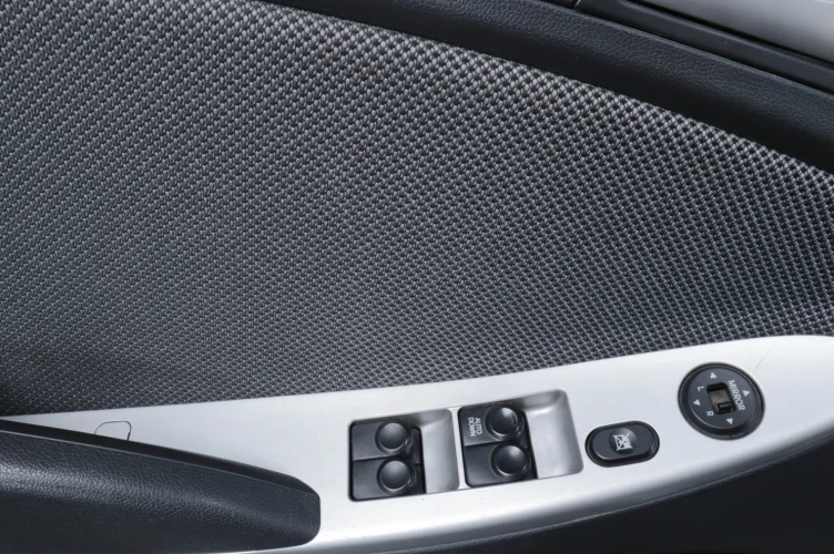 Hyundai Solaris 8 из 16