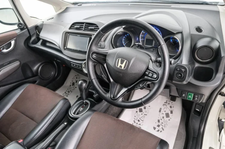 Honda Fit Shuttle 12 из 20