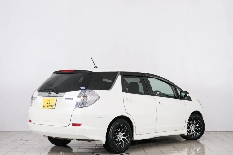 Honda Fit Shuttle 9 из 20