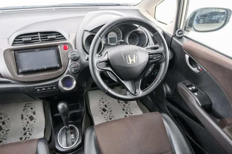 Honda Fit Shuttle 17 из 20