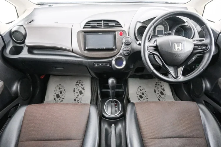 Honda Fit Shuttle 15 из 20