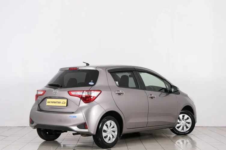Toyota Vitz 6 из 6