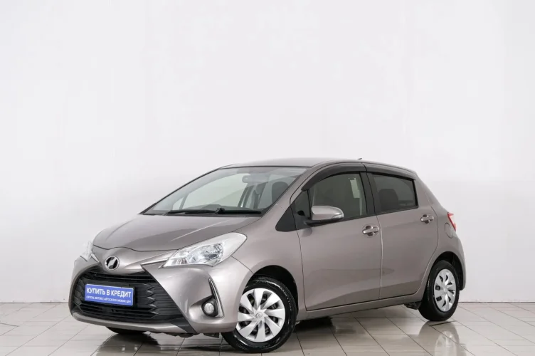 Toyota Vitz 3 из 6