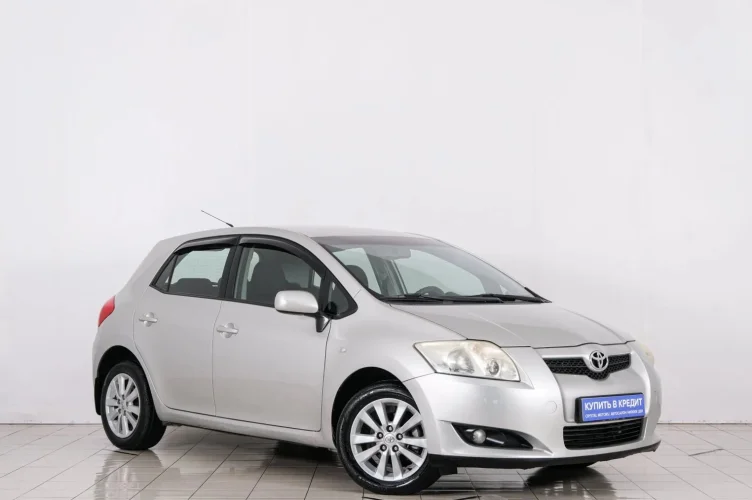Toyota Auris 1 из 6