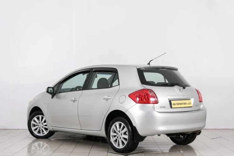 Toyota Auris 4 из 6