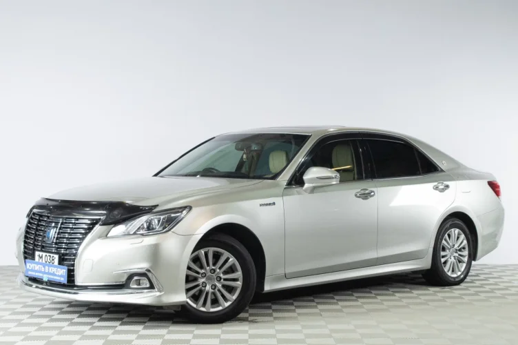 Toyota Crown 3 из 6