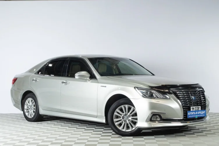 Toyota Crown 1 из 6