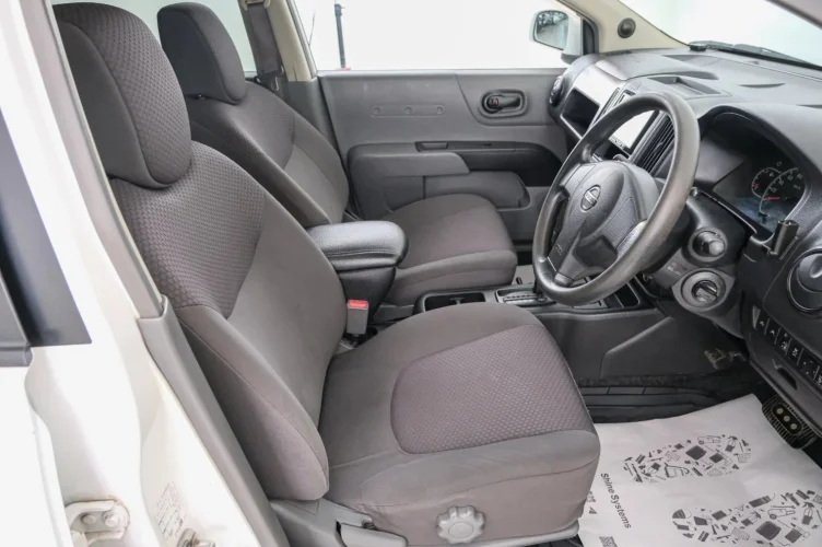 Nissan AD 7 из 20