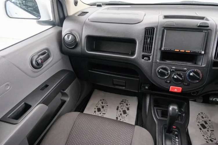 Nissan AD 11 из 20