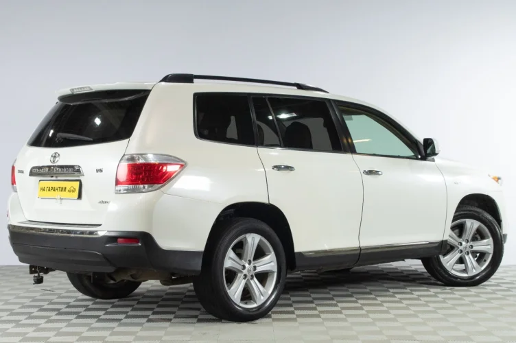 Toyota Highlander 6 из 6