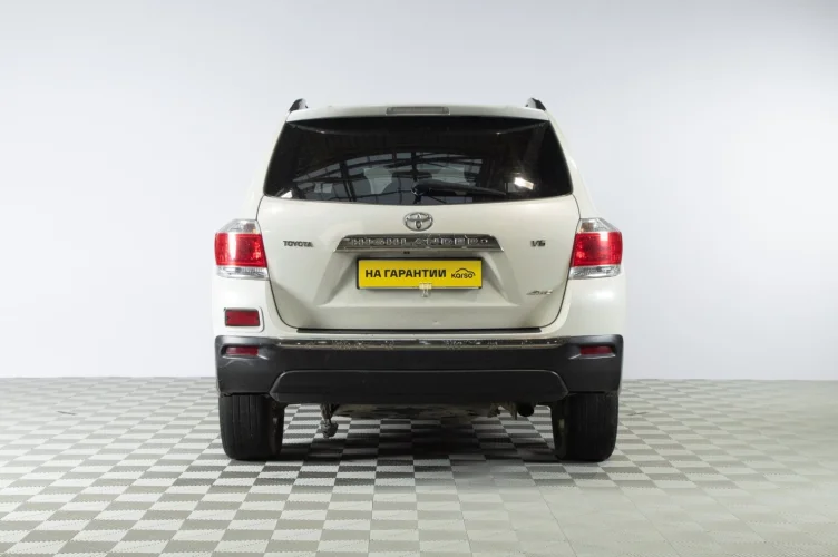 Toyota Highlander 5 из 6
