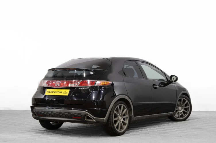 Honda Civic 4 из 6