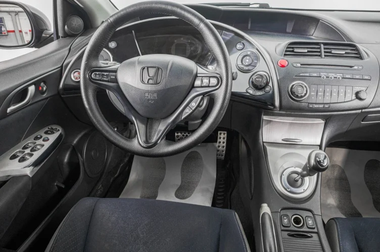 Honda Civic 16 из 24