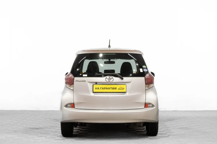 Toyota Ractis 5 из 22