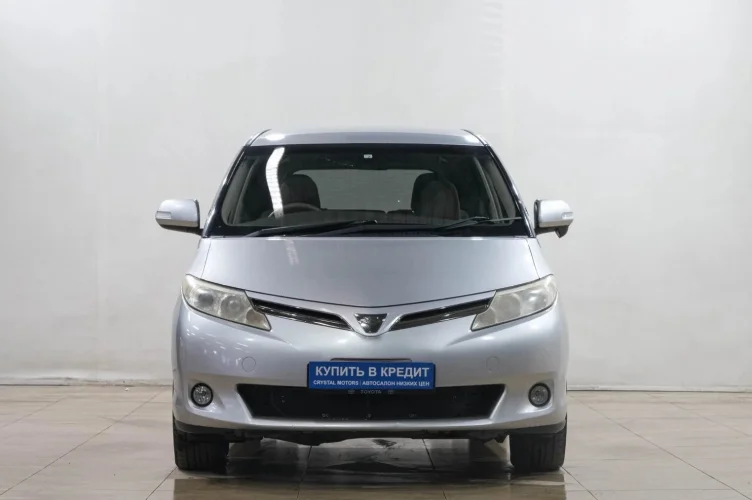 Toyota Estima 2 из 6