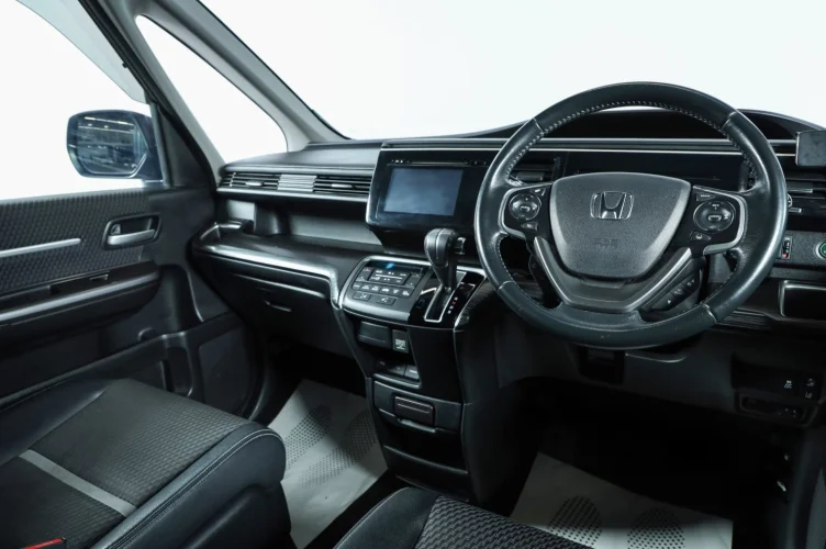 Honda Stepwgn 9 из 19