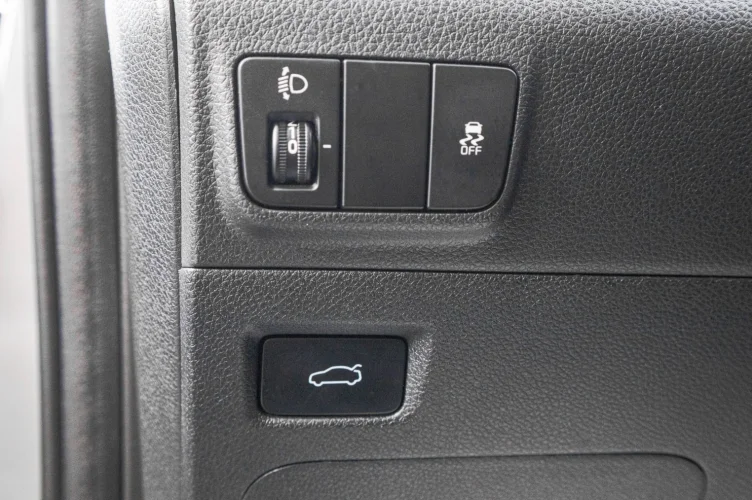 KIA K5 13 из 27