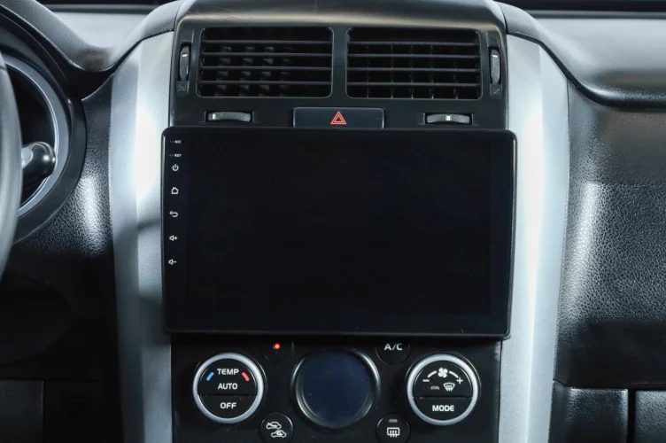 Suzuki Grand Vitara 10 из 19