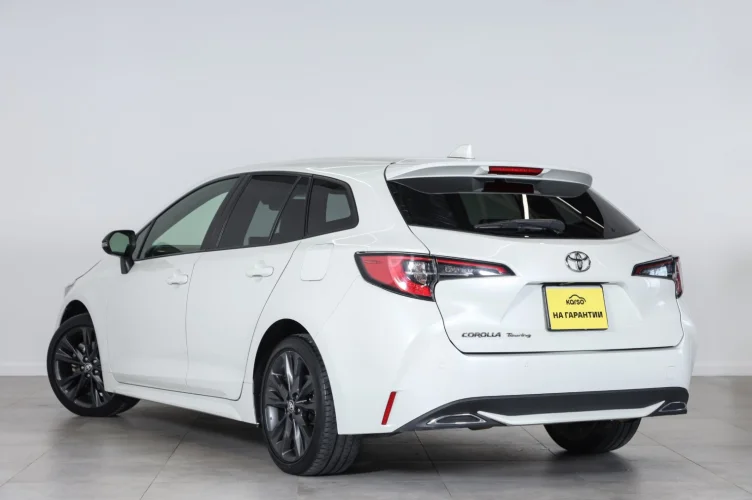 Toyota Corolla 4 из 18