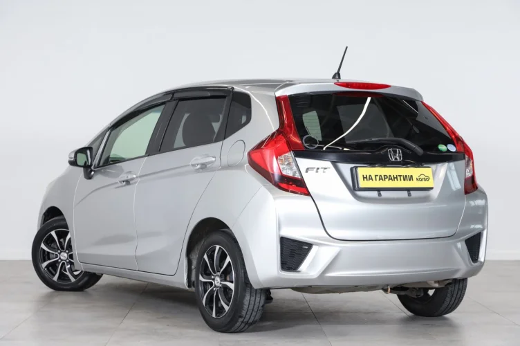 Honda Fit 4 из 16