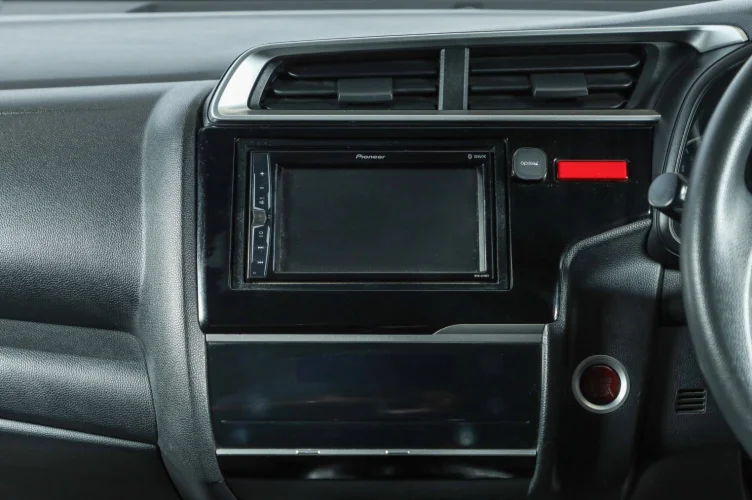 Honda Fit 10 из 16