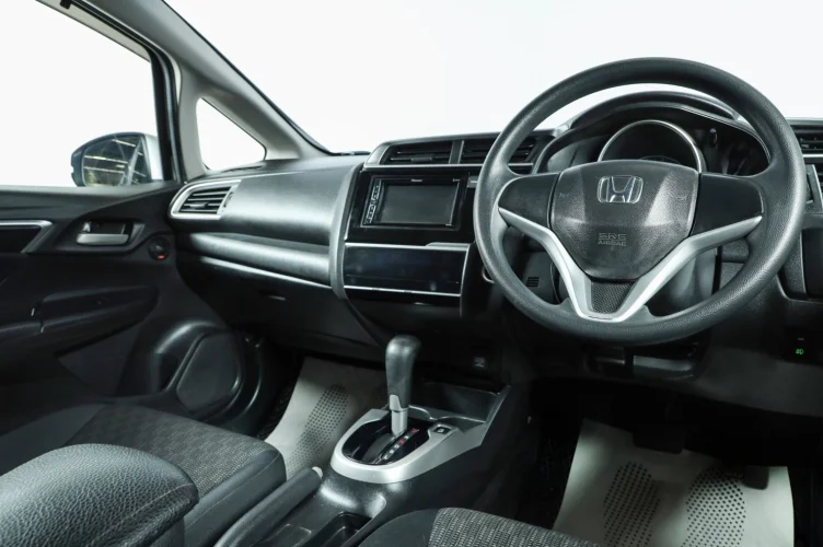 Honda Fit 9 из 16