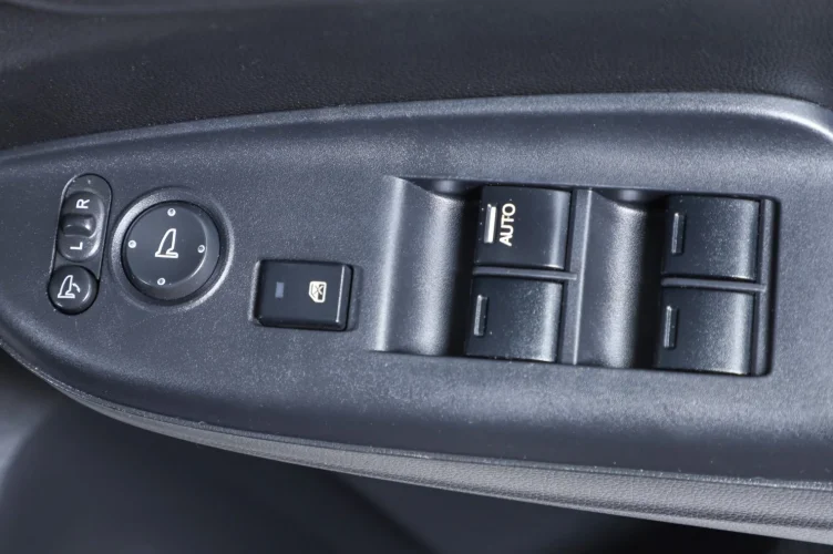 Honda Fit 13 из 16