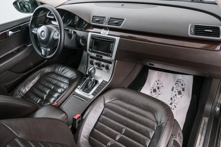 Volkswagen Passat 12 из 22