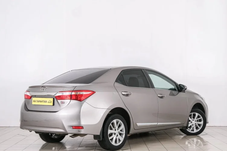 Toyota Corolla 6 из 6