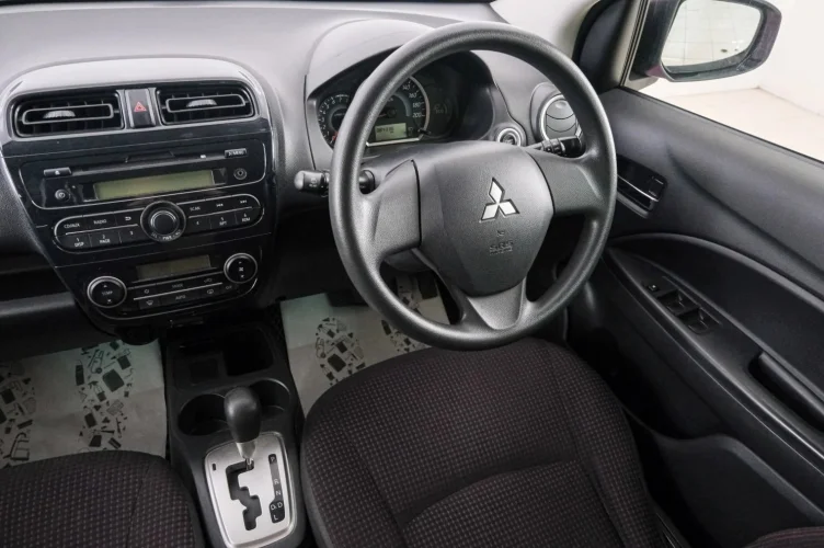 Mitsubishi Mirage 9 из 22