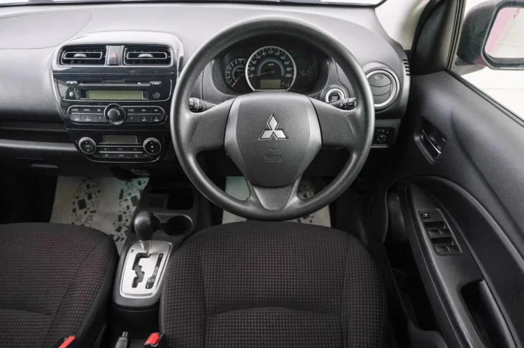 Mitsubishi Mirage 14 из 22