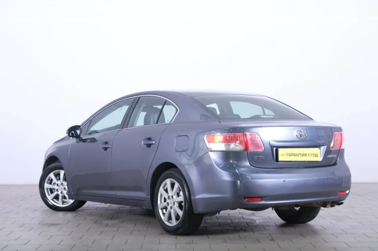 Toyota Avensis 4 из 6