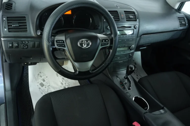 Toyota Avensis 9 из 19