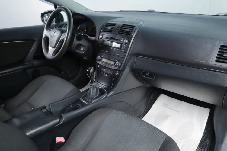 Toyota Avensis 14 из 15