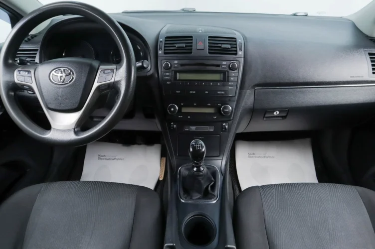 Toyota Avensis 11 из 15