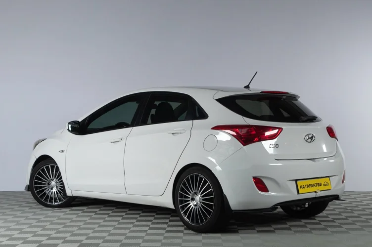 Hyundai i30 4 из 6