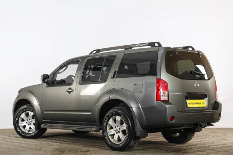 Nissan Pathfinder 4 из 6