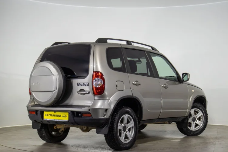 Chevrolet Niva 4 из 6