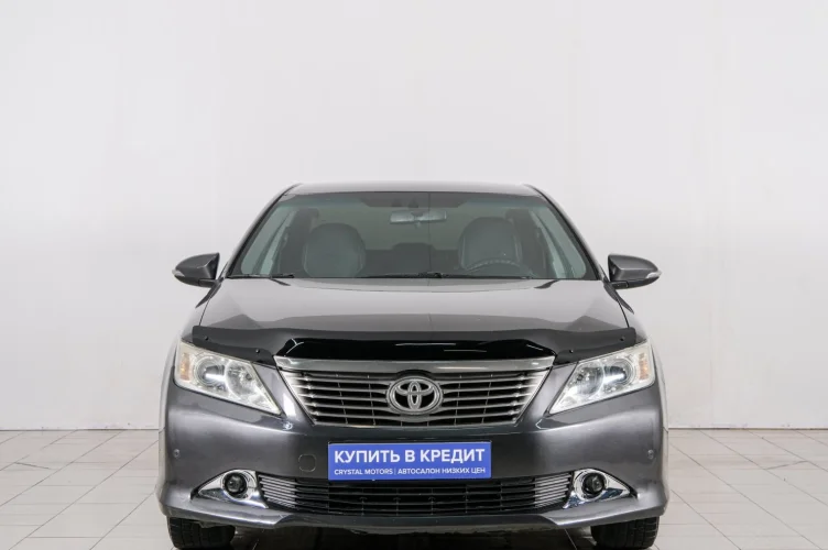 Toyota Camry 2 из 6