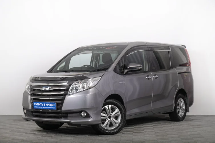 Toyota Noah 2 из 6