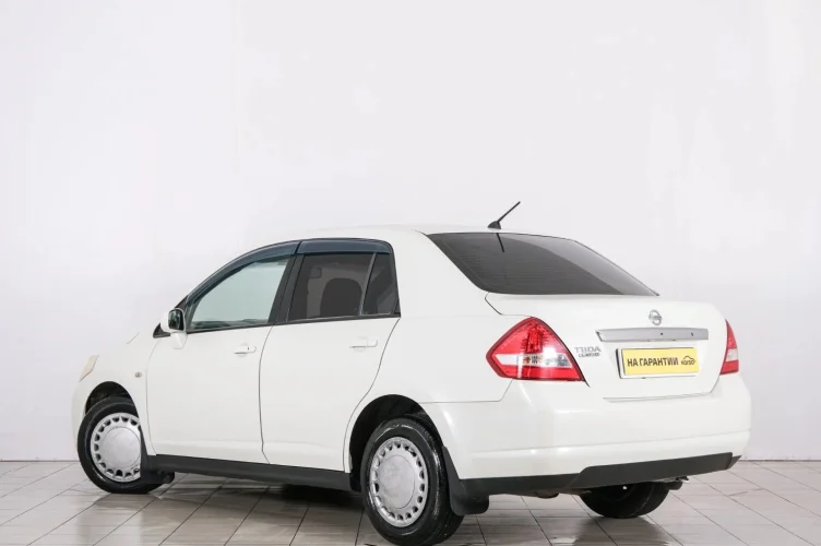 Nissan Tiida Latio 4 из 6