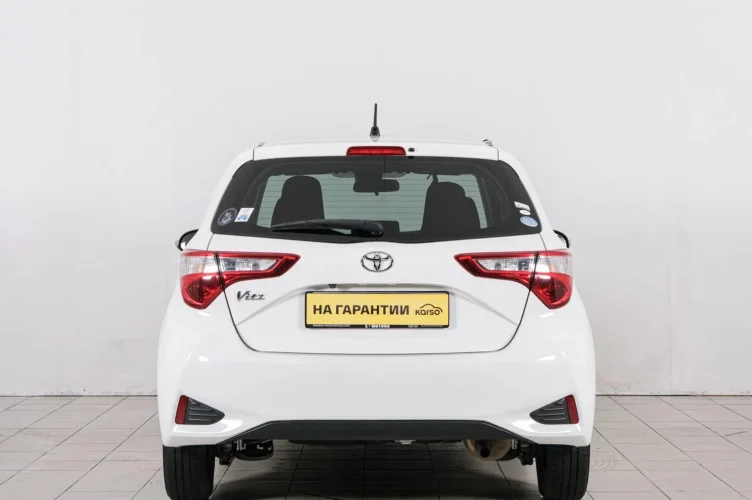 Toyota Vitz 5 из 6