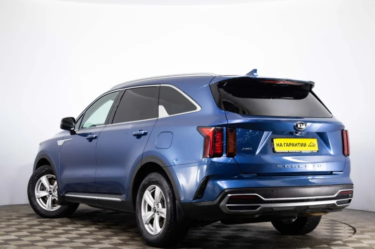 KIA Sorento 4 из 6