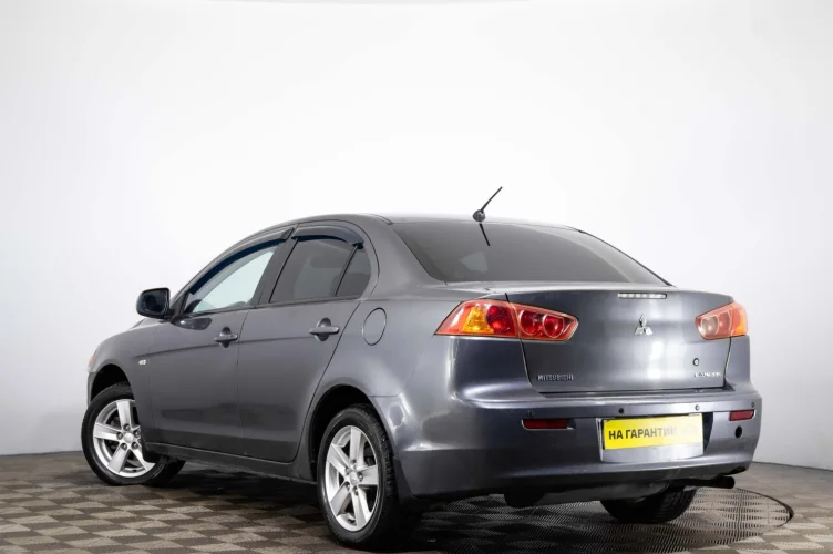 Mitsubishi Lancer 4 из 6
