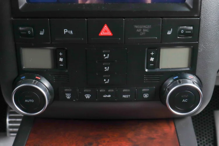 Volkswagen Touareg 14 из 22