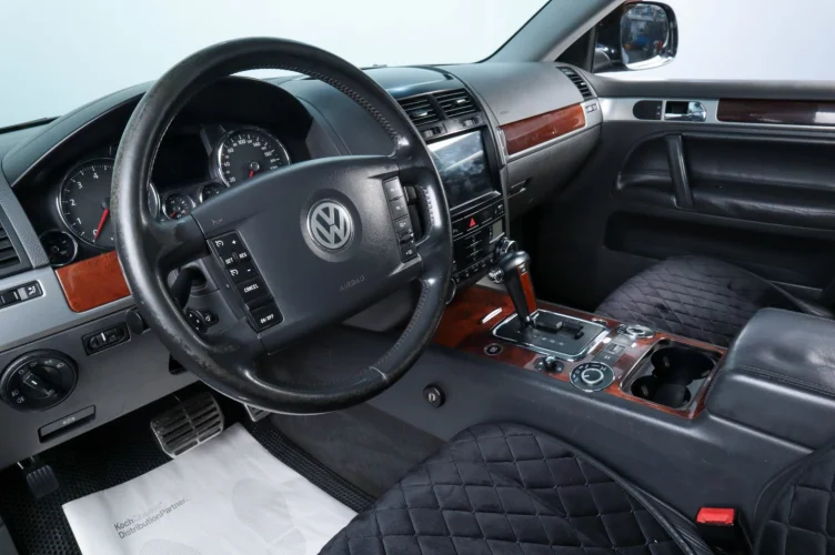 Volkswagen Touareg 7 из 22