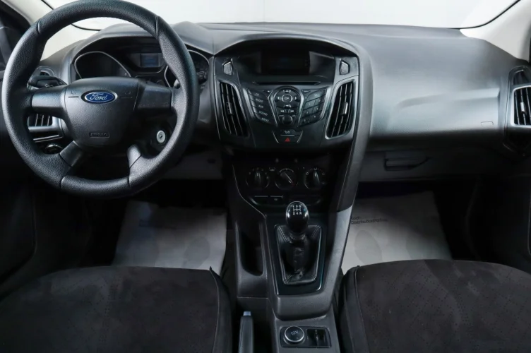 Ford Focus 13 из 15