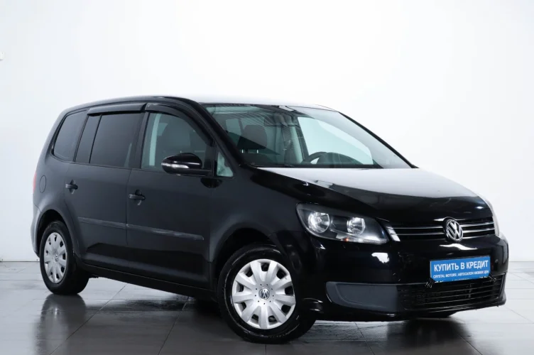 Volkswagen Touran 1 из 6